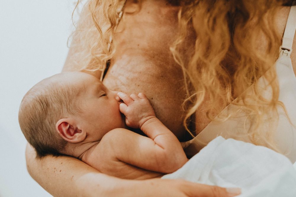 will breastfeeding make my breasts sag